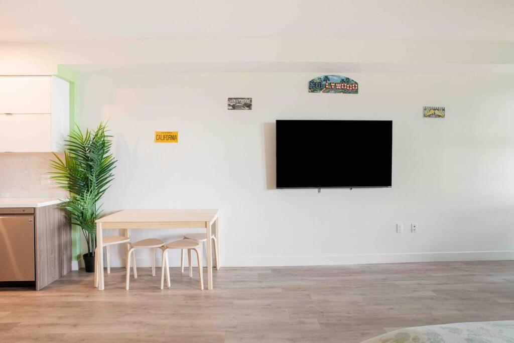 Appartamento Deluxe W Balcony On Hollywood Walk Of Fame *