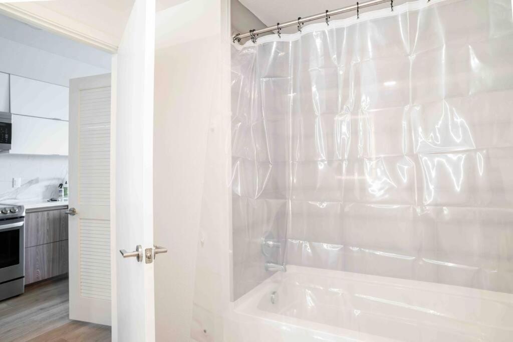 Deluxe W Balcony On Hollywood Walk Of Fame Appartement